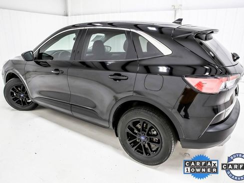 Used 2022 Ford Escape SE image 4