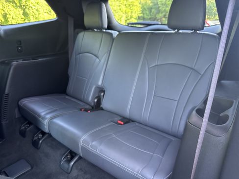 Used 2024 Buick Enclave Premium FWD image 11