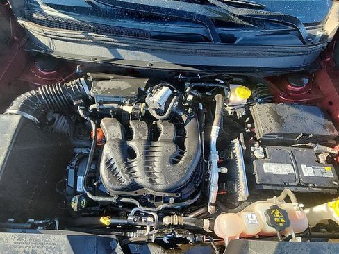 Used 2019 Jeep Cherokee Trailhawk w/ Cold Weather Group image 26