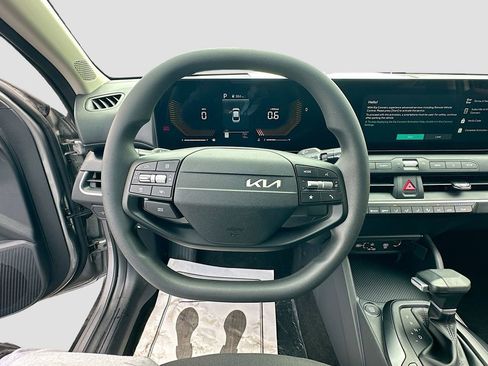 New 2026 Kia K4 LXS FWD image 11