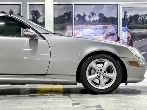 Used 2003 Mercedes-Benz SLK 320 image 29