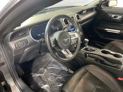 Used 2022 Ford Mustang GT Premium w/ Equipment Group 401A image 9