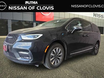 Used 2023 Chrysler Pacifica Limited