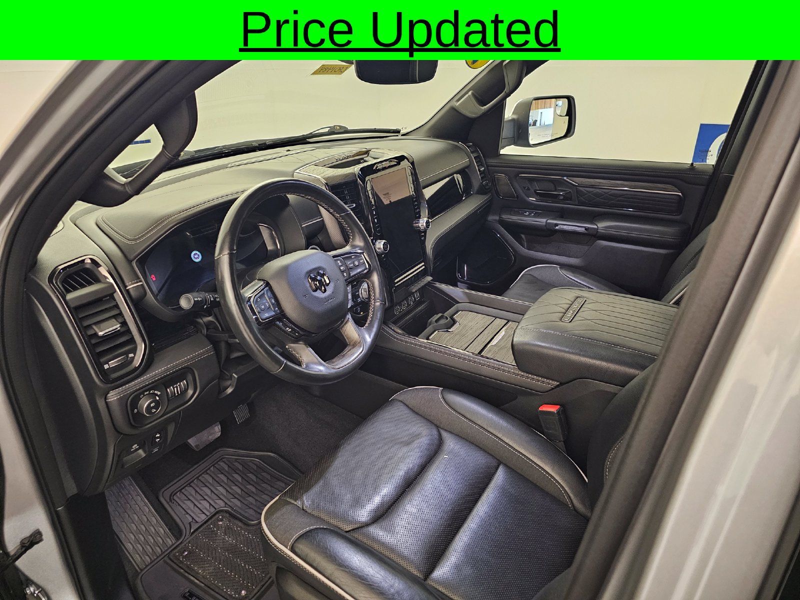 Used 2025 RAM 1500 Limited AWD/4WD image 3