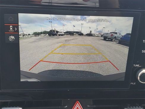 New 2025 Kia Sportage LX image 16