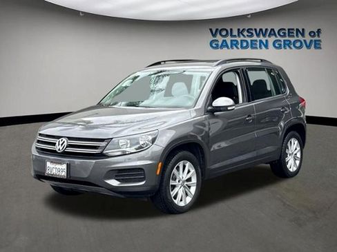 Used 2017 Volkswagen Tiguan Limited w/ Premium Package FWD image 4