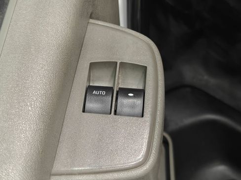 Used 2023 GMC Savana 3500 w/ Power Convenience Package image 30