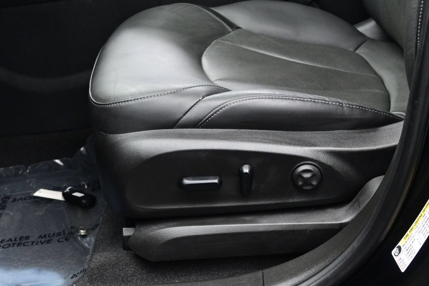 Used 2019 Buick Envision Premium AWD/4WD image 11