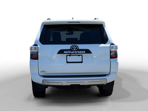 Used 2023 Toyota 4Runner TRD Off-Road Premium AWD/4WD image 4