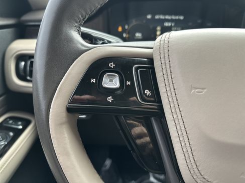 Used 2022 Lincoln Aviator Reserve w/ Equipment Group 201A image 19