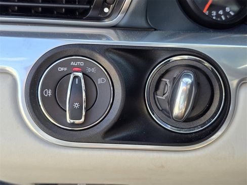 Used 2018 Porsche 911 Carrera image 19