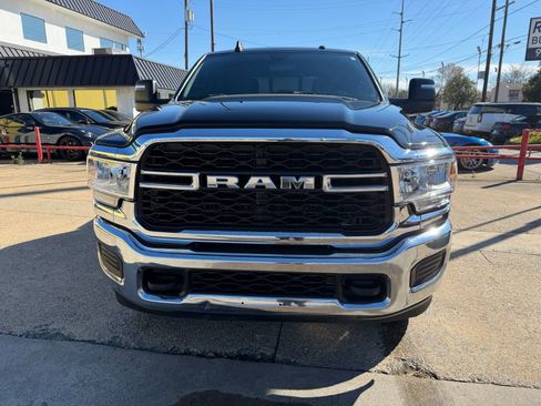 Used 2024 RAM 2500 Tradesman w/ Chrome Appearance Group image 10
