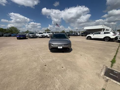 Used 2025 Kia K4 LXS FWD image 15