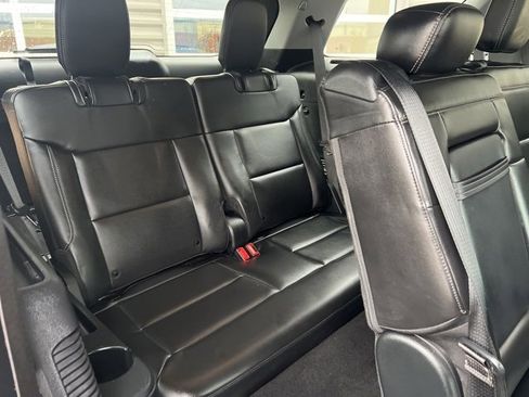 Used 2023 Ford Explorer XLT w/ Equipment Group 202A image 15