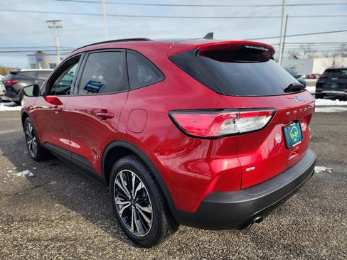 Used 2021 Ford Escape SE w/ SE Sport Appearance Package image 20