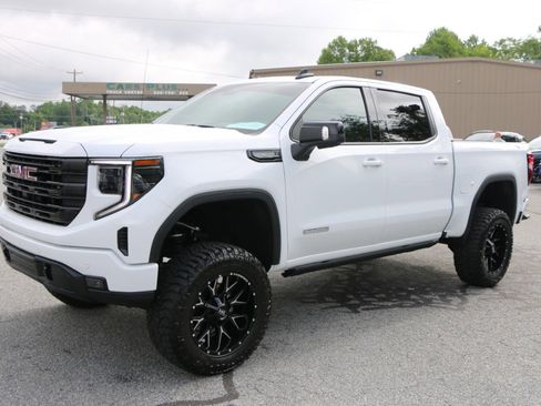 Used 2025 GMC Sierra 1500 Elevation w/ Elevation Premium Package AWD/4WD image 1