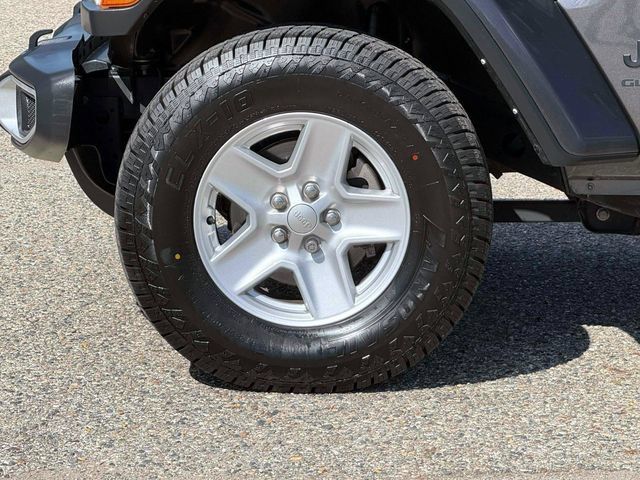 Used 2022 Jeep Gladiator Sport AWD/4WD image 8