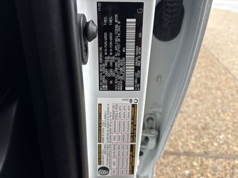 Used 2024 Toyota 4Runner Limited image 35