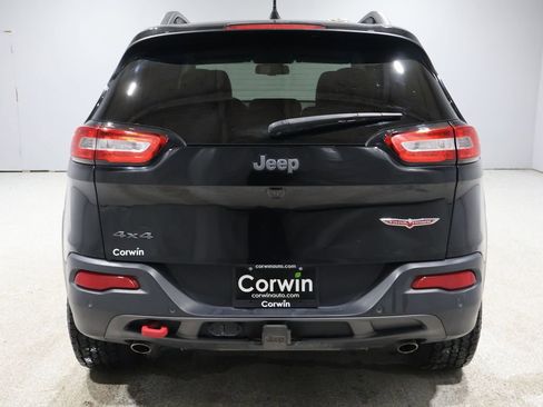 Used 2018 Jeep Cherokee Trailhawk w/ Comfort/Convenience Group image 3
