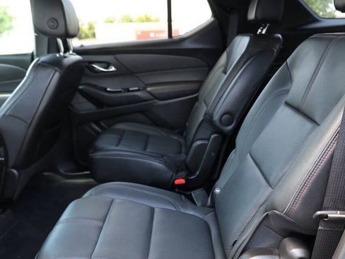 Used 2022 Chevrolet Traverse RS AWD/4WD image 18