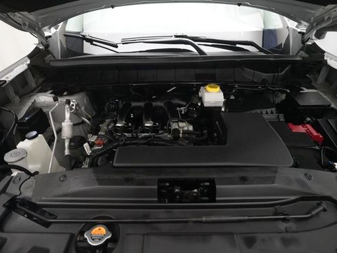 Used 2024 Nissan Pathfinder SV AWD/4WD image 3