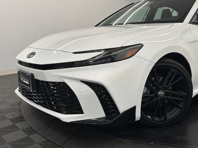 Used 2026 Toyota Camry Hybrid w/ Convenience Package