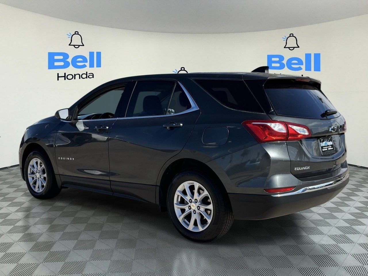 Used 2019 Chevrolet Equinox LT FWD image 3