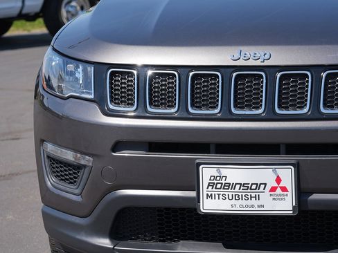 Used 2018 Jeep Compass Sport AWD/4WD image 9