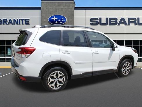 Certified 2023 Subaru Forester Premium AWD/4WD image 8