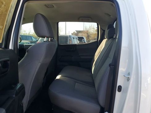 Used 2022 Toyota Tacoma SR w/ SR Convenience Package image 10