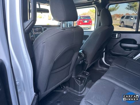 Used 2023 Jeep Wrangler Sport S image 45