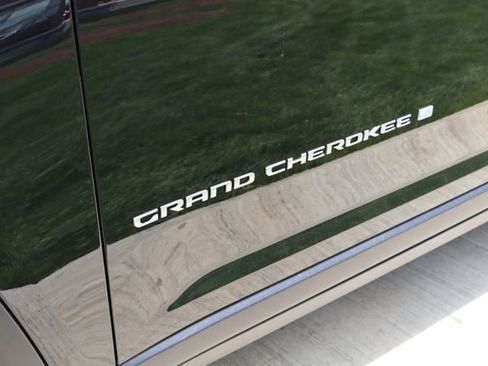 New 2026 Jeep Grand Cherokee Laredo AWD/4WD image 7