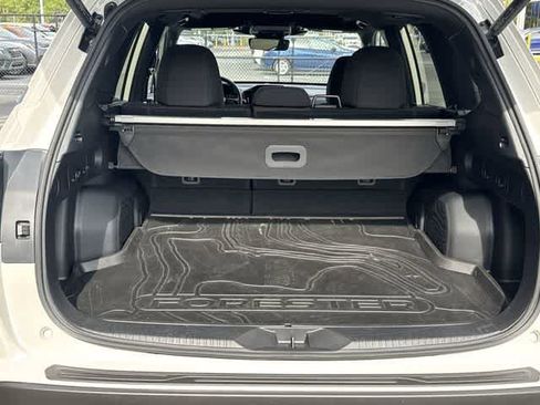 Certified 2025 Subaru Forester Premium AWD/4WD image 30