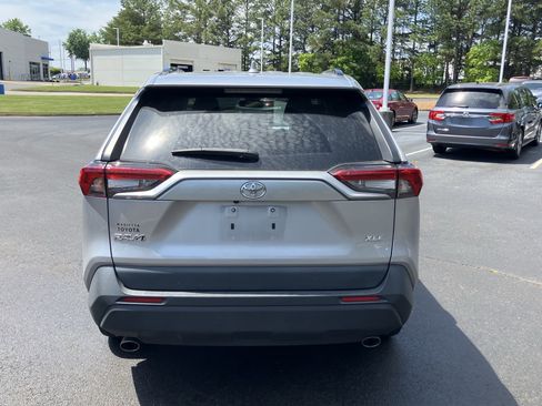 Used 2023 Toyota RAV4 XLE w/ Convenience Package FWD image 11