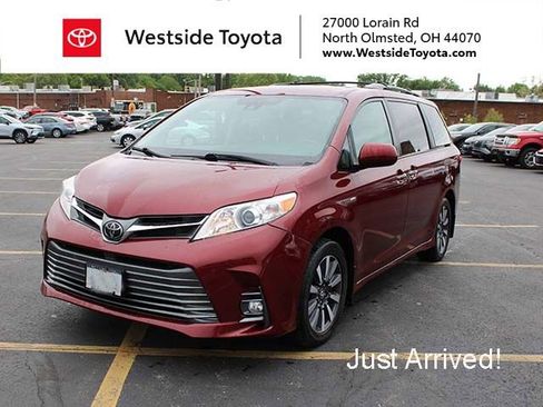 Used 2020 Toyota Sienna XLE w/ XLE Navigation Package AWD/4WD image 1