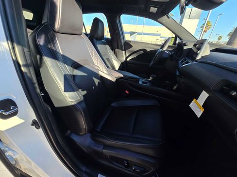 New 2026 Lexus UX 300h FWD image 12