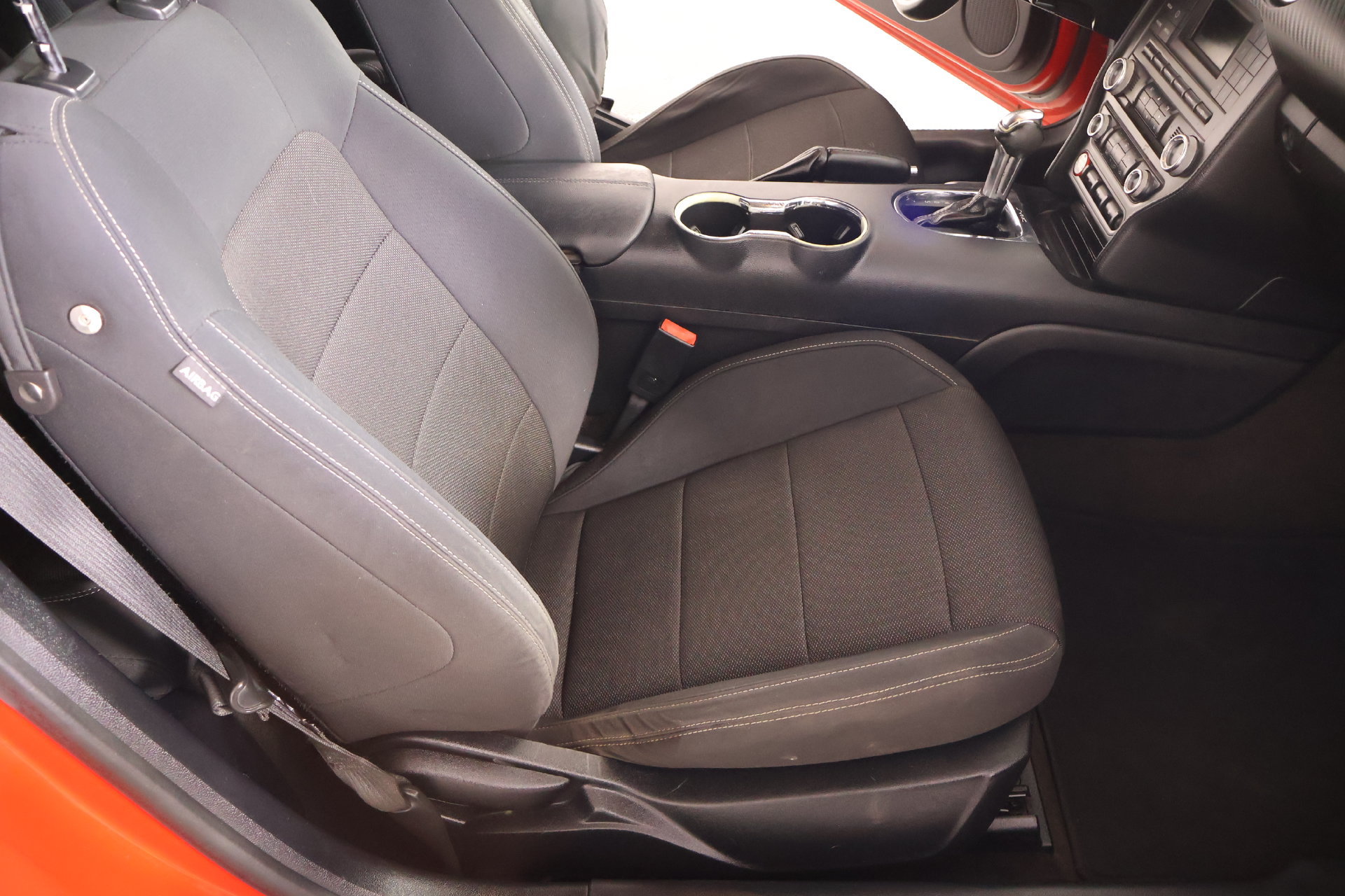 Used 2016 Ford Mustang Coupe RWD image 12