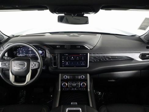 Used 2023 GMC Yukon XL Denali AWD/4WD image 8