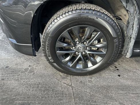 Certified 2023 Lexus GX 460 Premium image 8