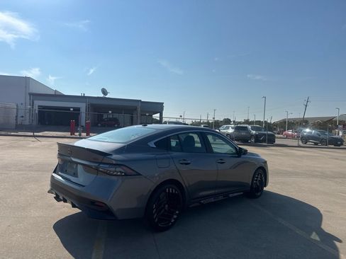 Used 2026 Nissan Sentra SR w/ Floor Mat Package FWD image 22