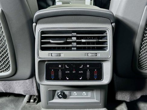 New 2026 Audi Q7 3.0T Premium Plus image 24