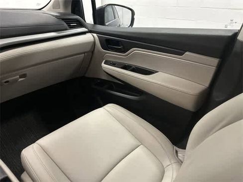 Certified 2025 Honda Odyssey EX-L image 13