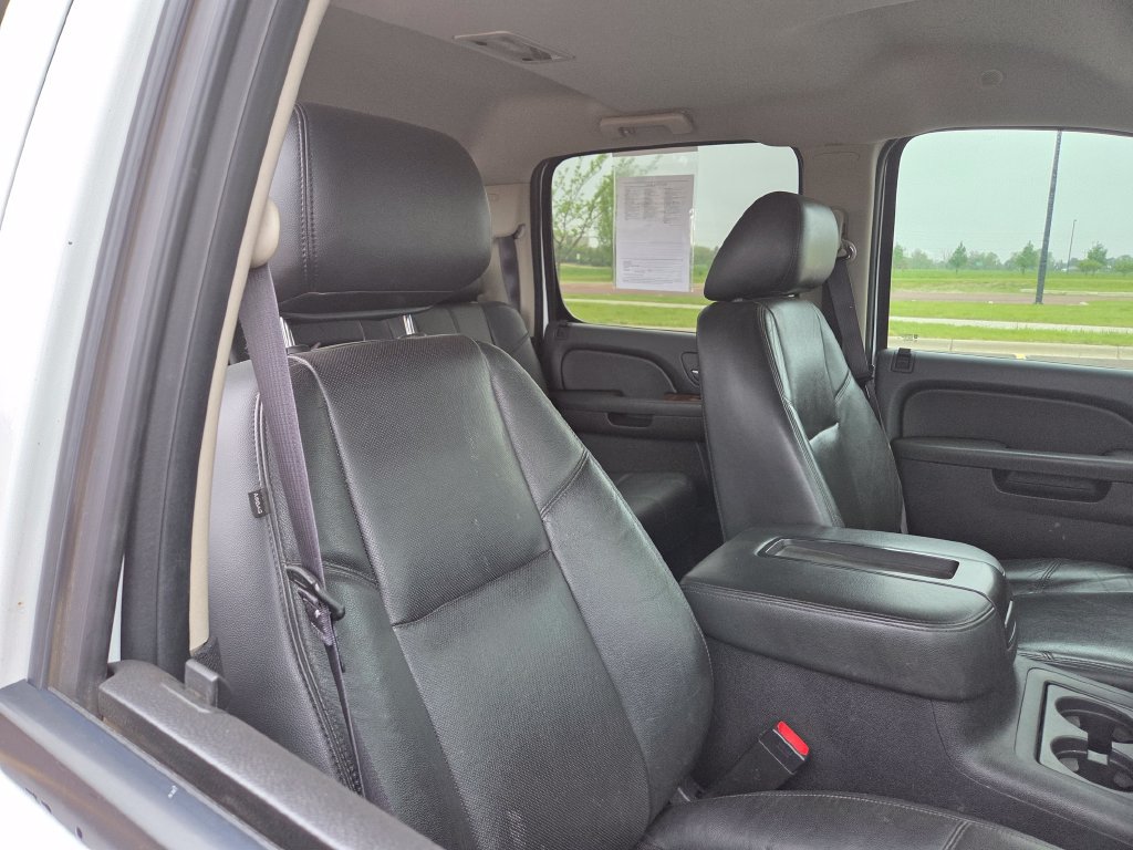 Used 2013 GMC Sierra 2500 SLT w/ Suspension Package, Off-Road AWD/4WD image 27