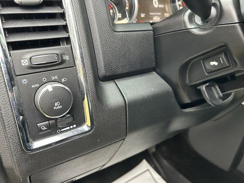 Used 2015 RAM 1500 Laramie w/ Convenience Group image 18