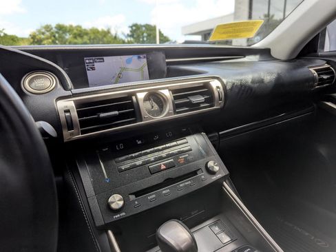 Used 2015 Lexus IS 250 4dr Sport Sdn AWD image 22