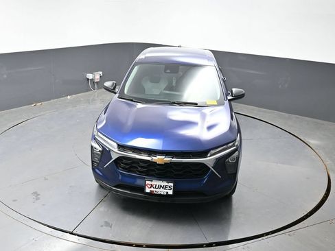 Used 2024 Chevrolet Trax LS FWD image 68