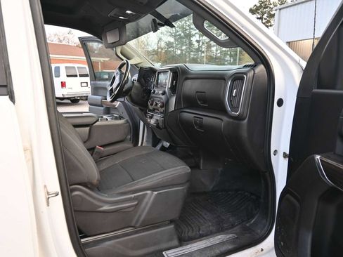 Used 2022 Chevrolet Silverado 2500 LT w/ Convenience Package image 13