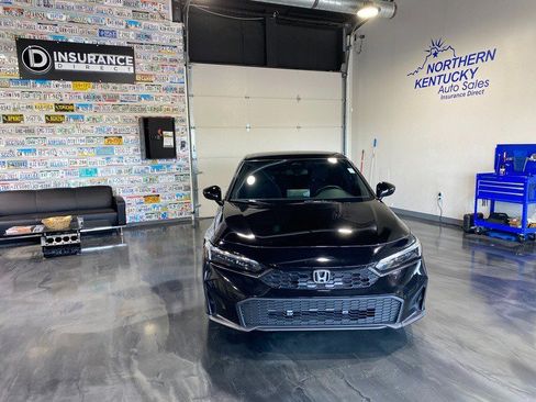 Used 2025 Honda Civic Sport image 3