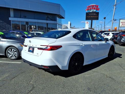 Certified 2025 Toyota Camry SE image 6