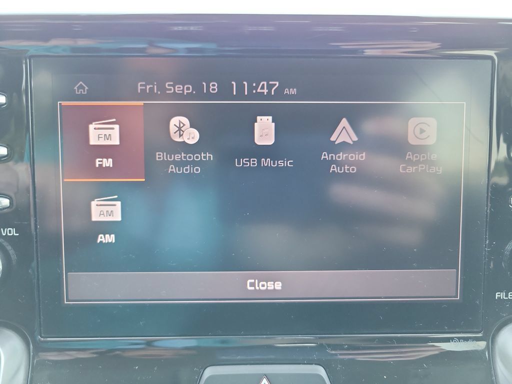 Used 2023 Kia Sorento LX FWD image 22